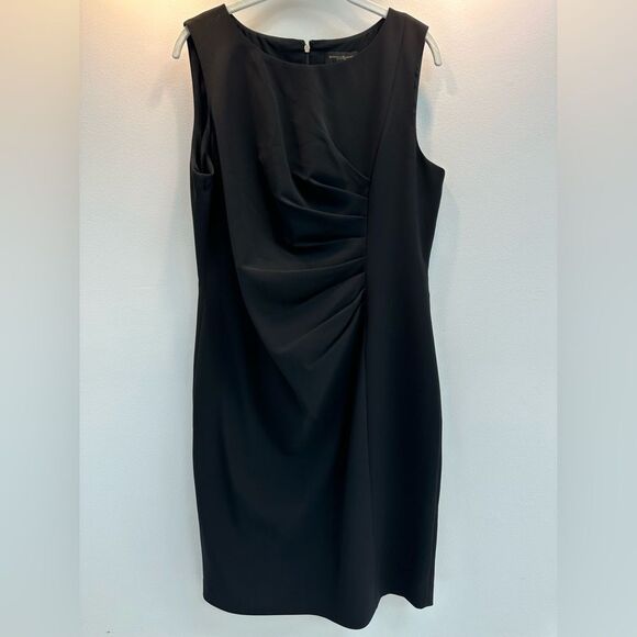 Donna Karan Elegant Black Ruched Fitted Sleeveless Dress 12 - Picture 1 of 7